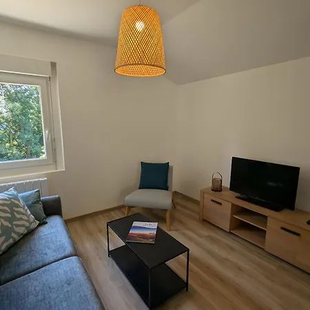 Maison 4 Pers A Entre Et Montagne Avec Terrasse - Fr-1-589-836 제라르메르